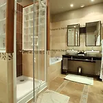 Rollan De By Hotell Bégadan
