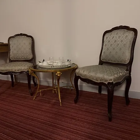 Szálloda Rollan De By 3*