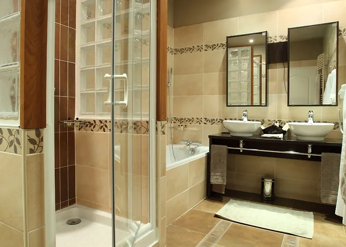 Rollan De By Отель Begadan