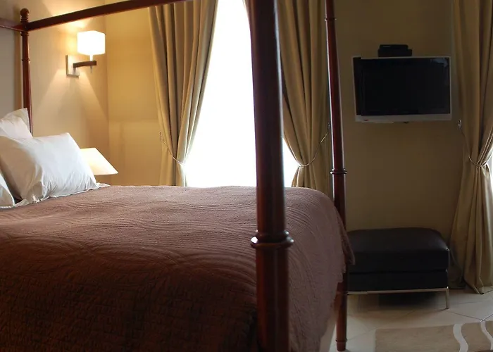 Rollan De By Hotell Bégadan