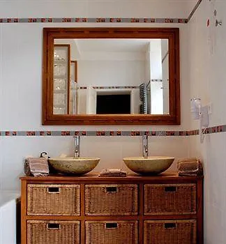 Rollan De By Hotell Bégadan